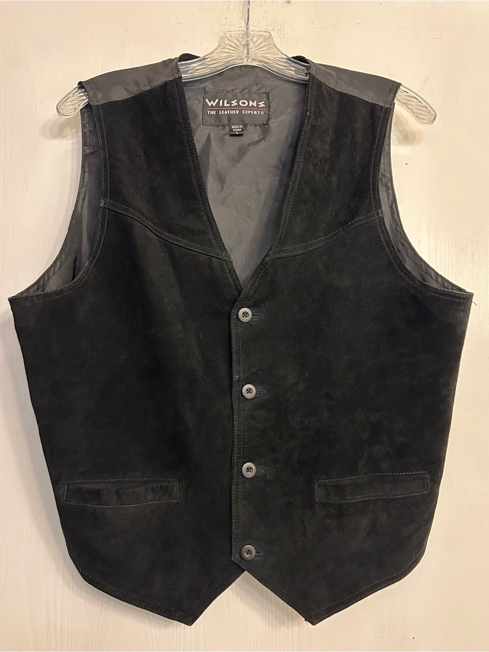 Wilson’s Leather Classic American Suede Timeless Men's Black Vest Size Large.